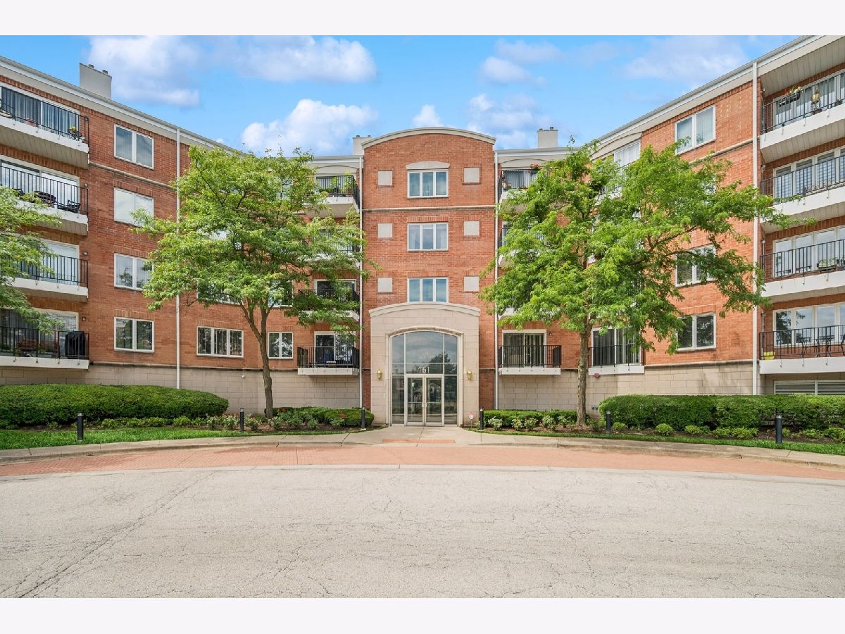 Townhomes & Condos Sold Town Place Buffalo Grove Illinois, 451 Town Place