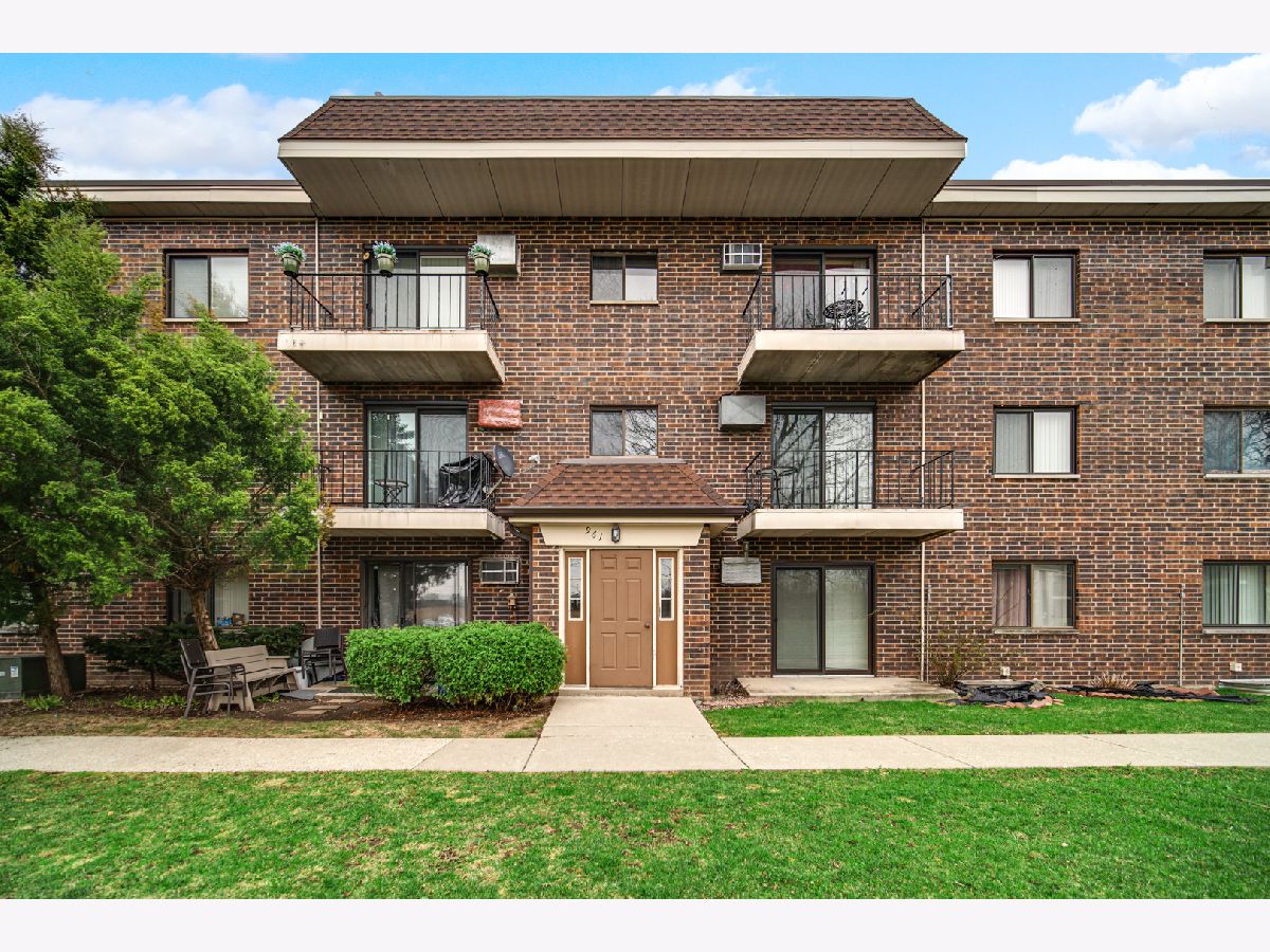 Condominiums Sold Kings Point Condos Addison Illinois, 961 Rohlwing