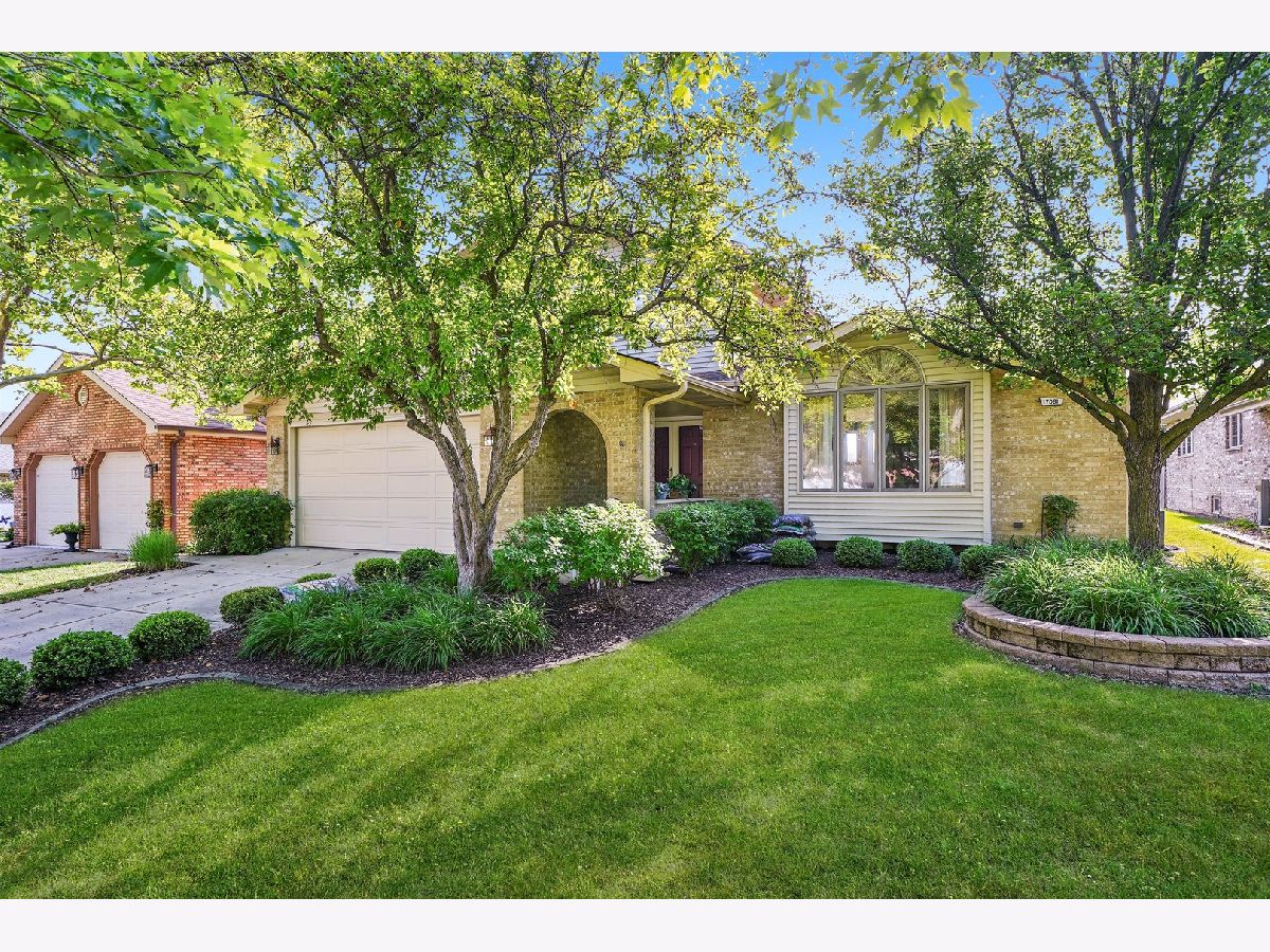 Homes Sold Jessica Estates Oak Forest Illinois, 17081 Bonnie Trail West