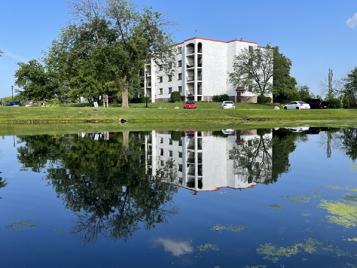  For Rent Wheeling Illinois, 350 Plum Creek