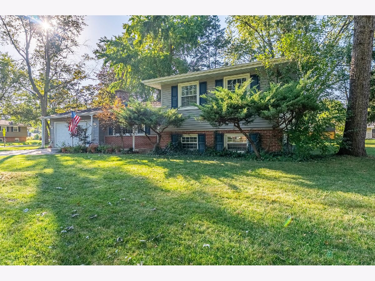 Homes For Sale Valley View Glen Ellyn Illinois, 3S240 Burr Oak Drive