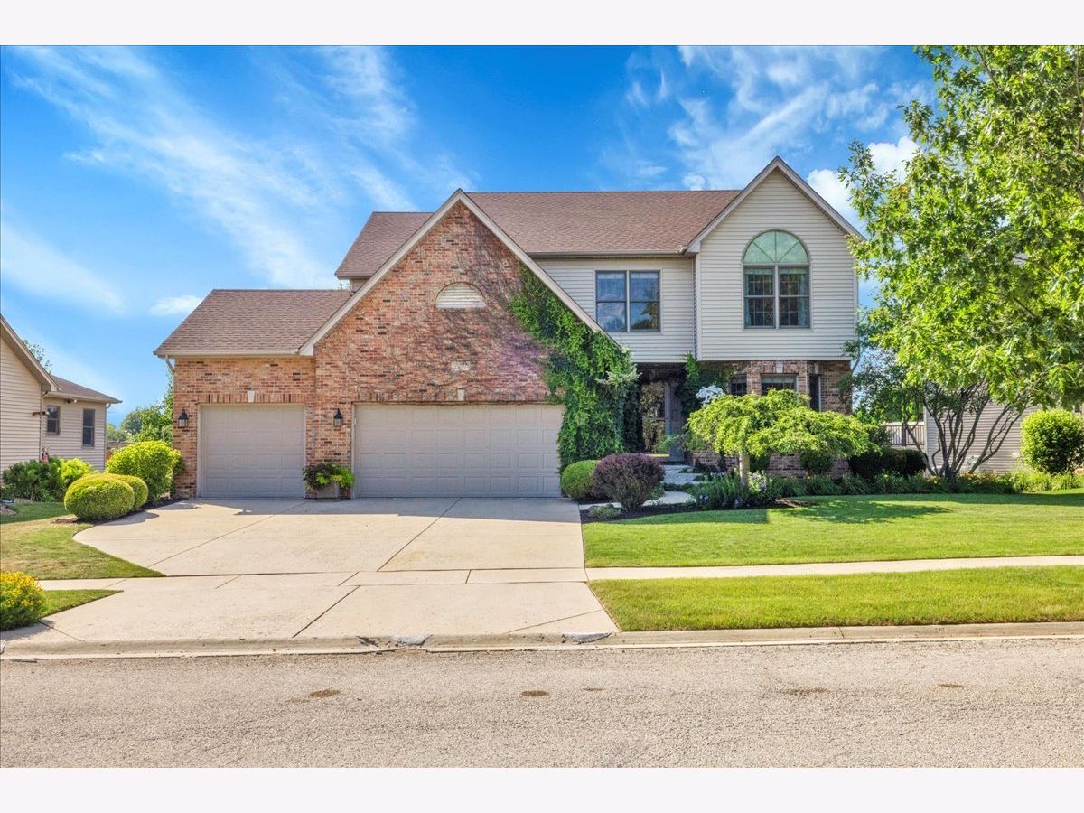 Homes & Townhomes Sold Deerpath Creek Oswego Illinois, 531 Danbury