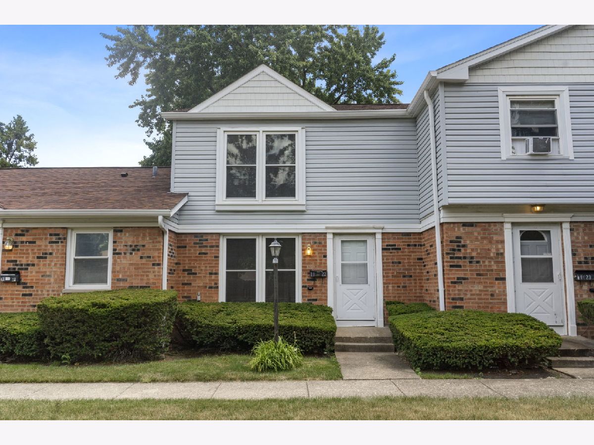 Townhomes & Condos Sold The Oaks Streamwood Illinois, 1022 Ashton