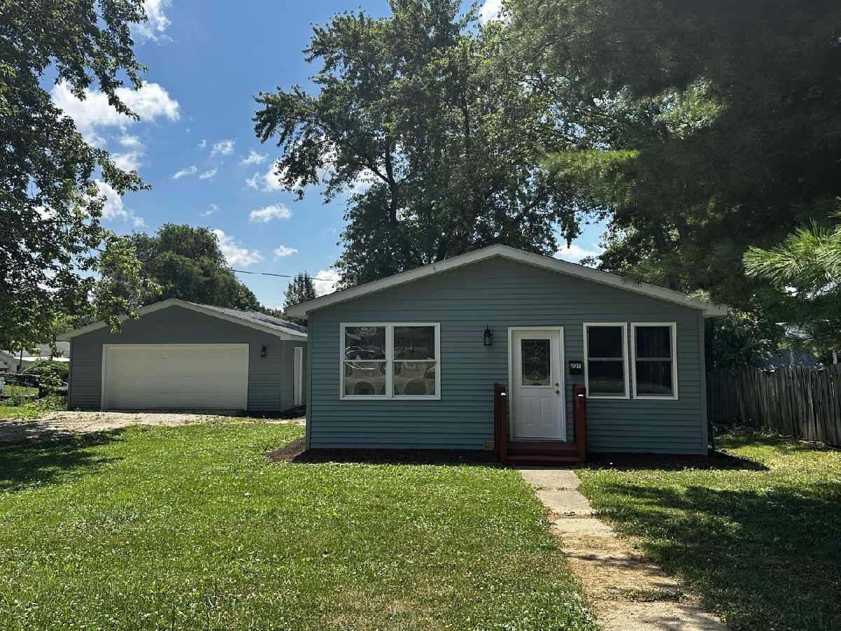  Sold Streator Illinois, 207 2nd