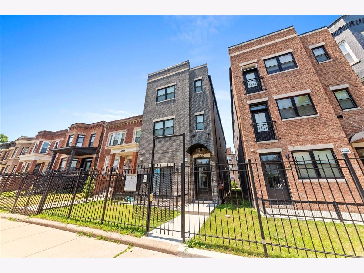 Rented Chicago Illinois, 6622 University