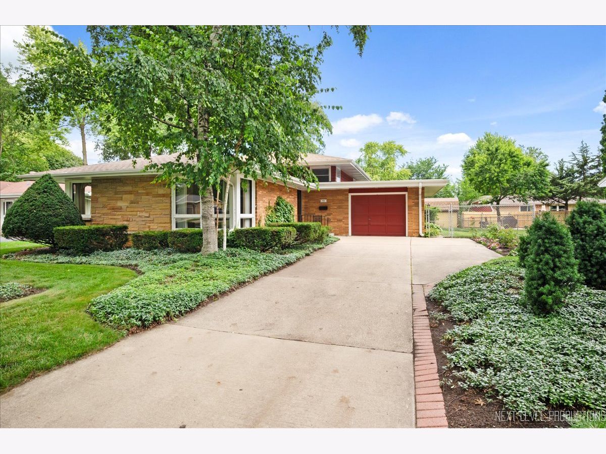 Homes Sold Heathercrest Aurora Illinois, 1511 Heather