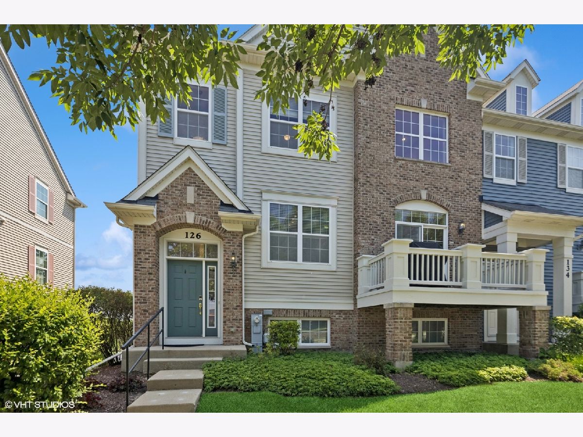 Townhomes & Condos Sold Fountains At Town Center Carol Stream Illinois, 126 Goldenhill