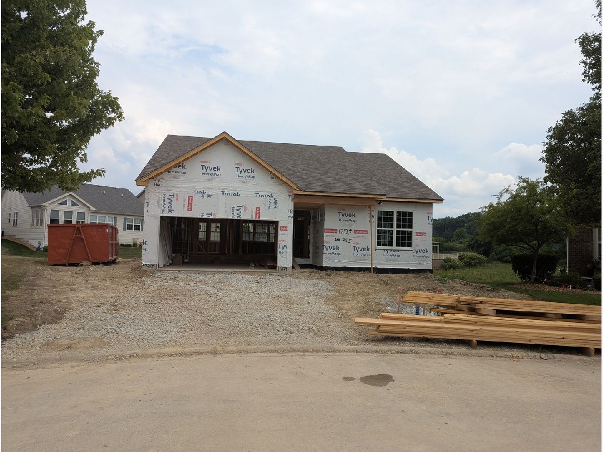 Homes & Townhomes & Condos For Sale Lago Vista Lockport Illinois, 17129 Manitoba Street
