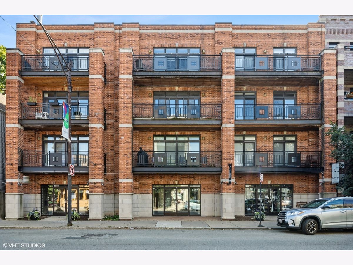 Condos & Townhomes & Homes Sold Roscoe Village Chicago Illinois, 2107 Belmont