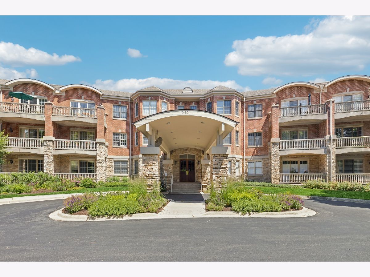 Condominiums & Homes For Sale Legacy Club Highland Park Illinois, 940 Augusta Way