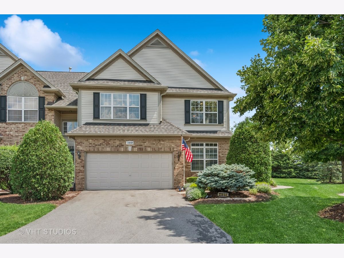 Townhomes & Homes Sold Heritage Oaks Plainfield Illinois, 11954 Winterberry