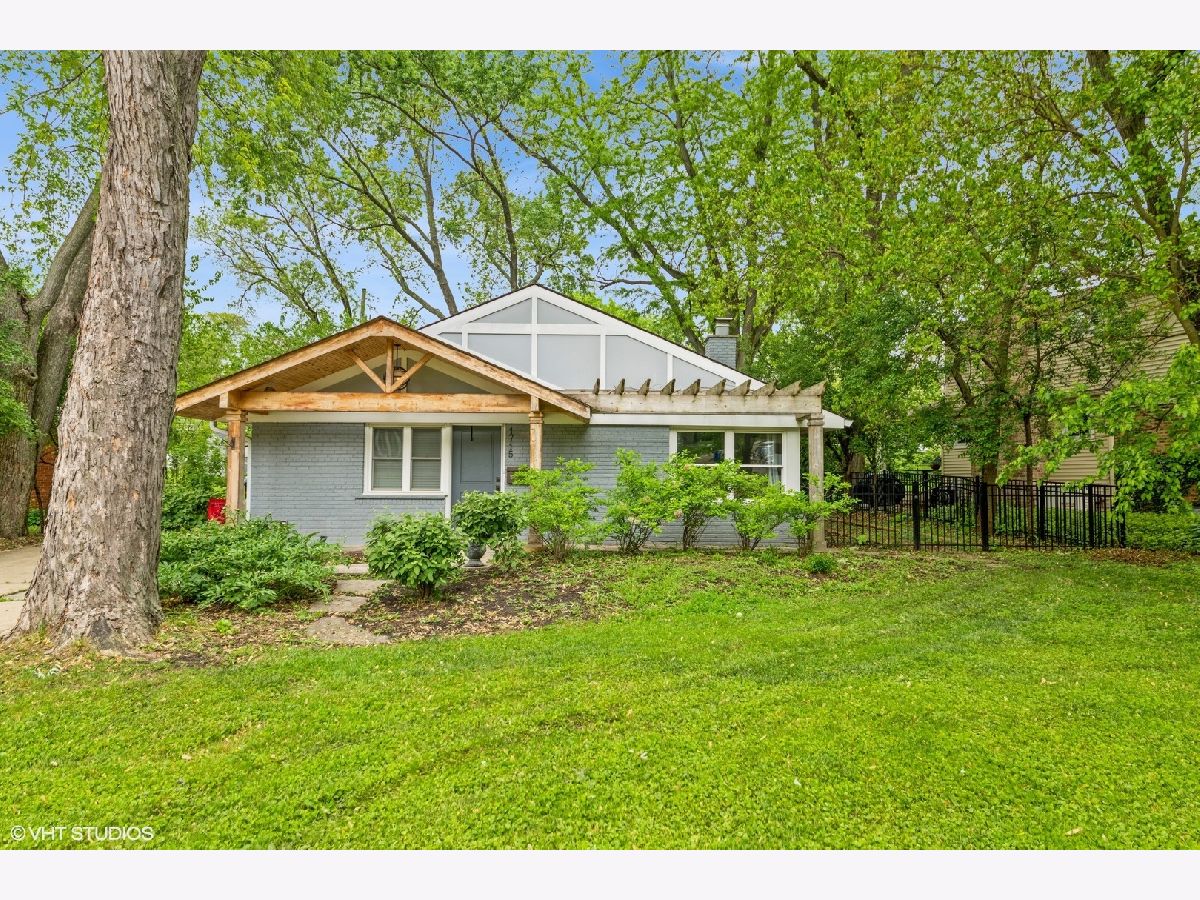 Homes Sold Chesterfield Heights Glen Ellyn Illinois, 1715 Chesterfield