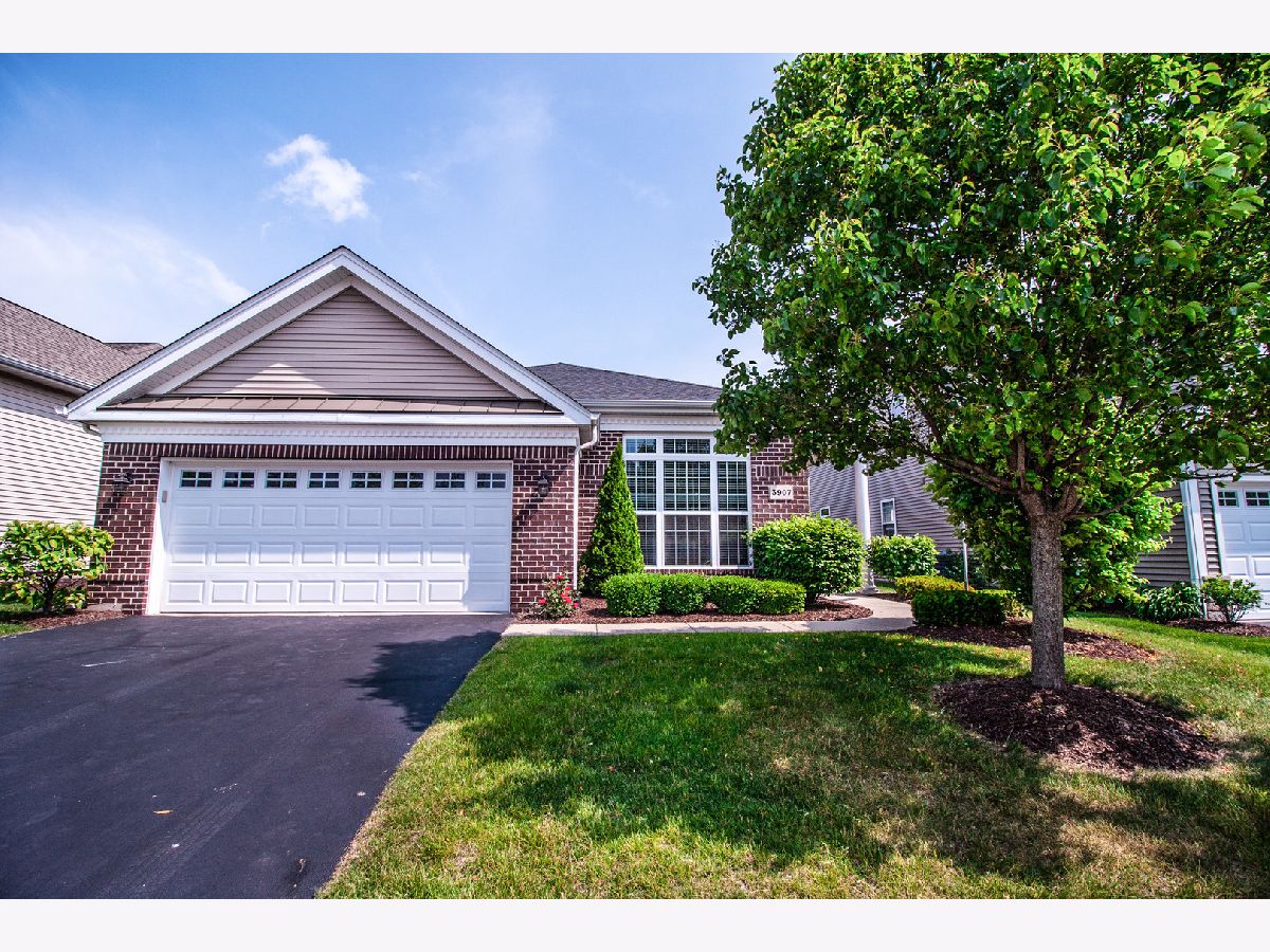 Homes & Townhomes Sold Bowes Creek Country Club Elgin Illinois, 3907 Eagle Ridge