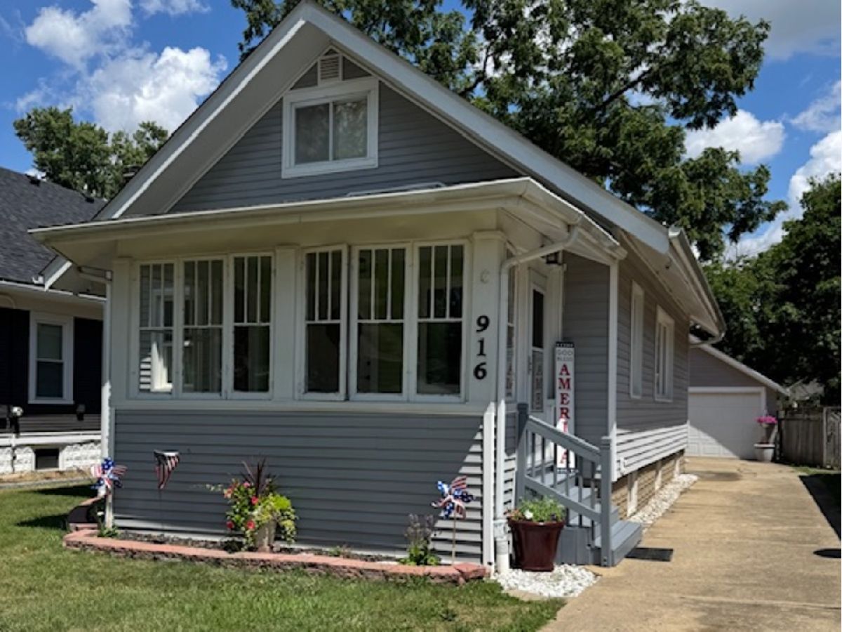  Sold Aurora Illinois, 916 Pearl