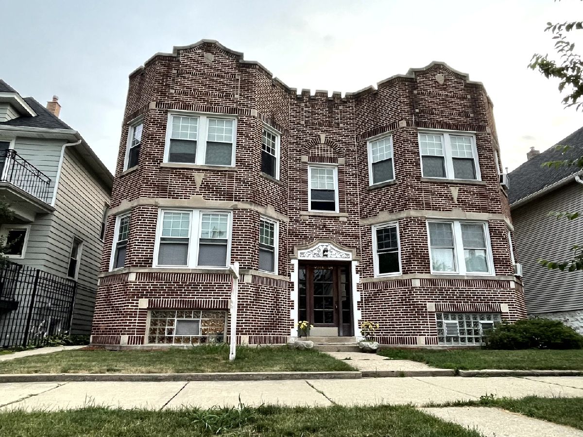 Homes & Condos & Townhomes Rented Old Irving Chicago Illinois, 4046 Kilbourn