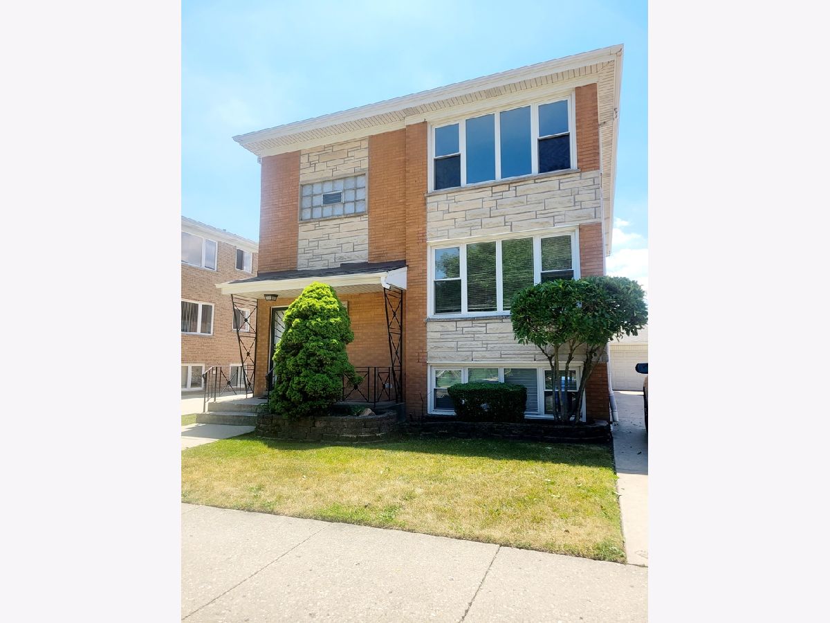 Rented Chicago Illinois, 8537 Foster