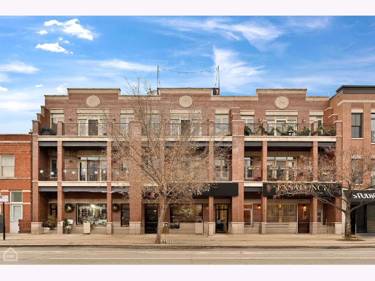 Condos & Townhomes & Homes Rented Roscoe Village Chicago Illinois, 2154 Roscoe