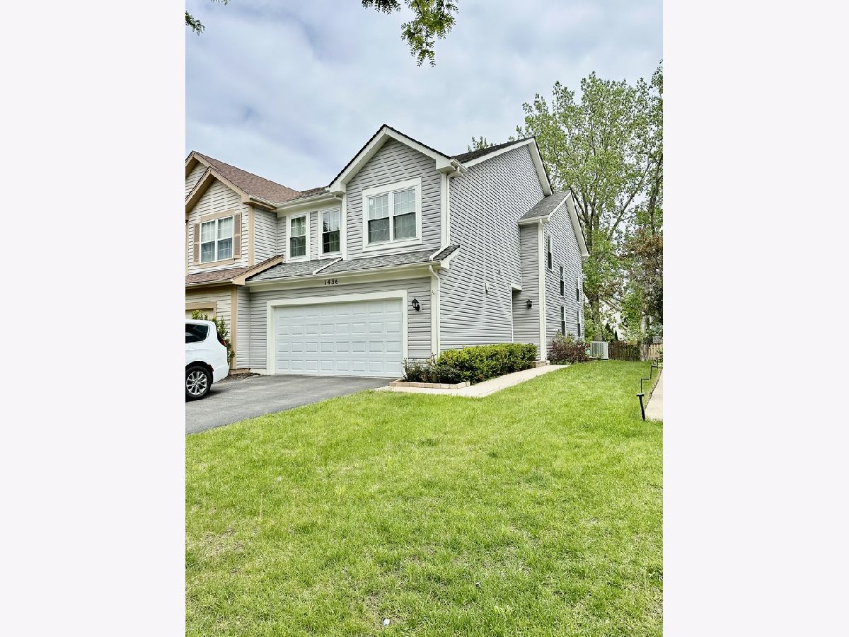 Townhomes & Condos & Homes Sold Lakewood Village Mundelein Illinois, 1436 Derby