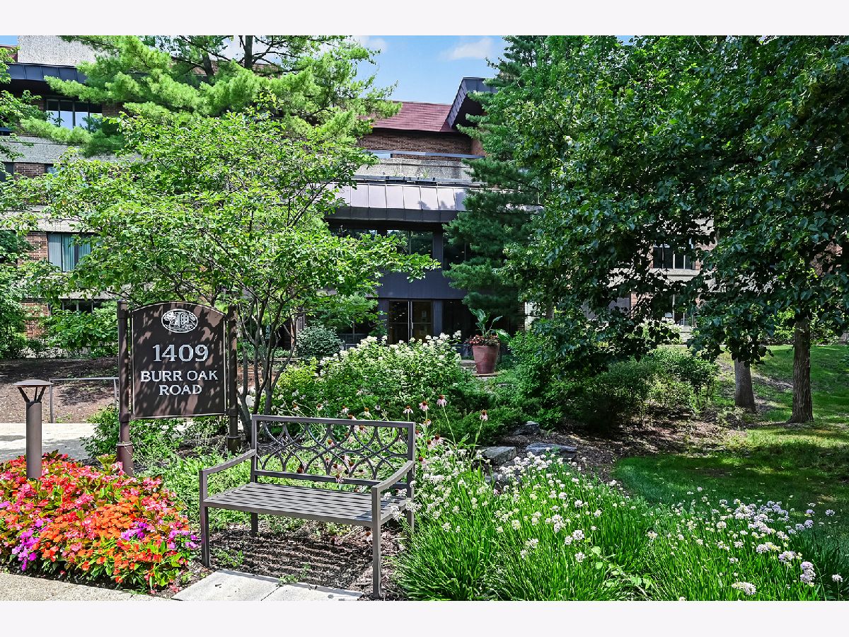 Condos & Townhomes & Homes For Sale Graue Mill Hinsdale Illinois, 1409 Burr Oak Road