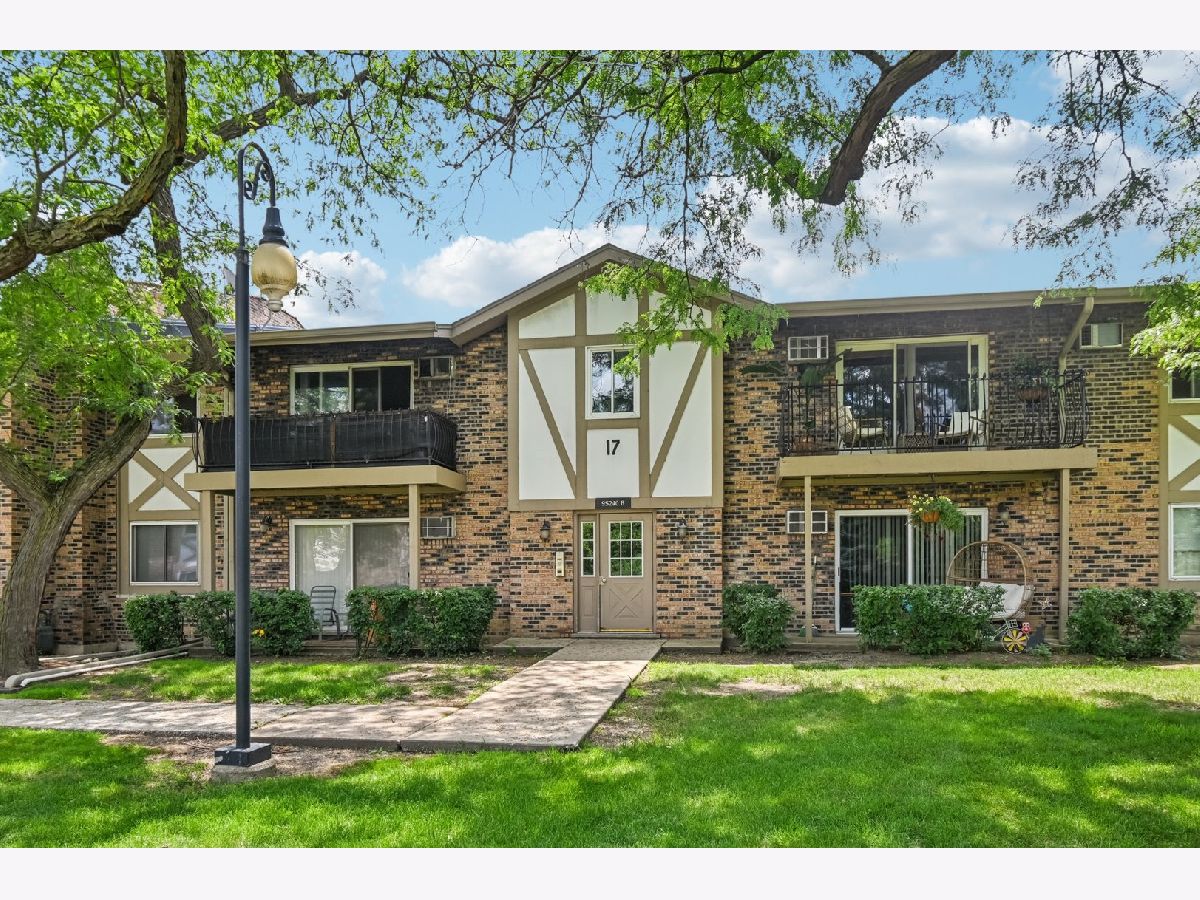 Condos & Townhomes Sold Stratford Green Willowbrook Illinois, 9S240 Lake
