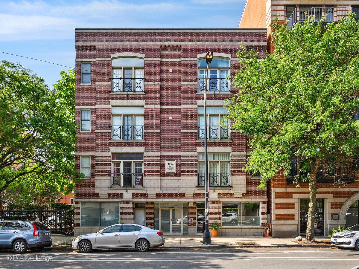  Rented Chicago Illinois, 1347 Washington