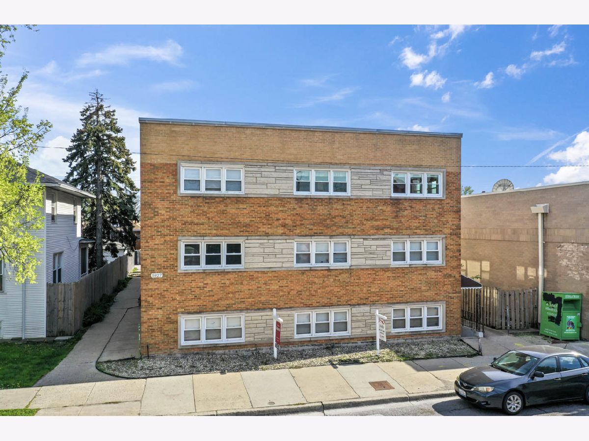  Sold Chicago Illinois, 5927 Addison