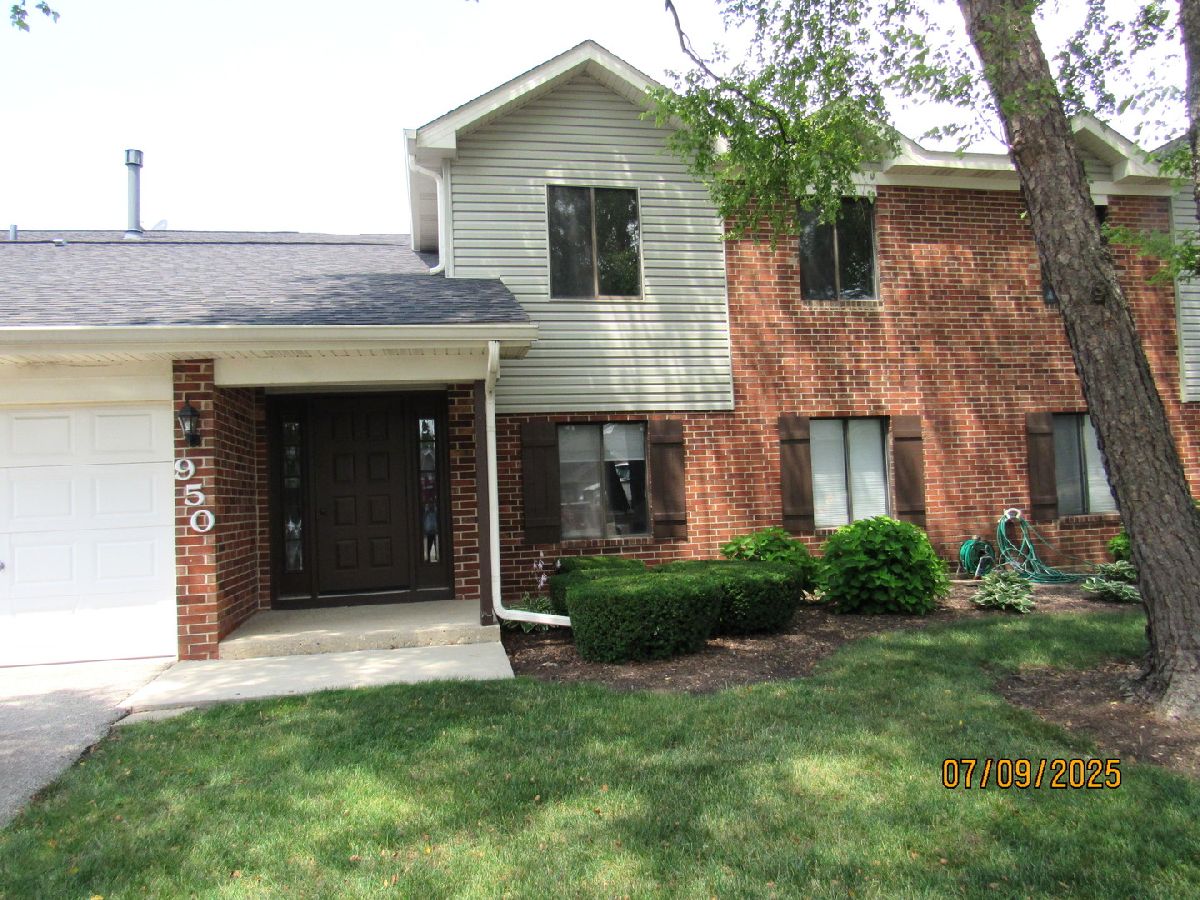  Rented Roselle Illinois, 950 Cumberland