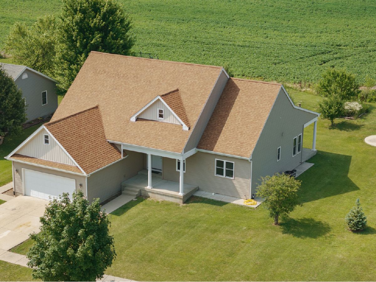  Sold Harvard Illinois, 811 Forest Downs