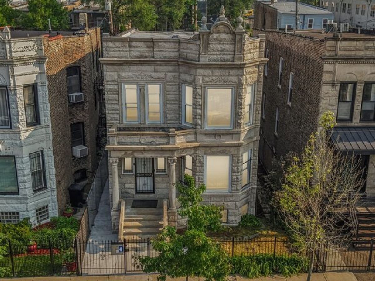 Rented Chicago Illinois, 3220 Polk