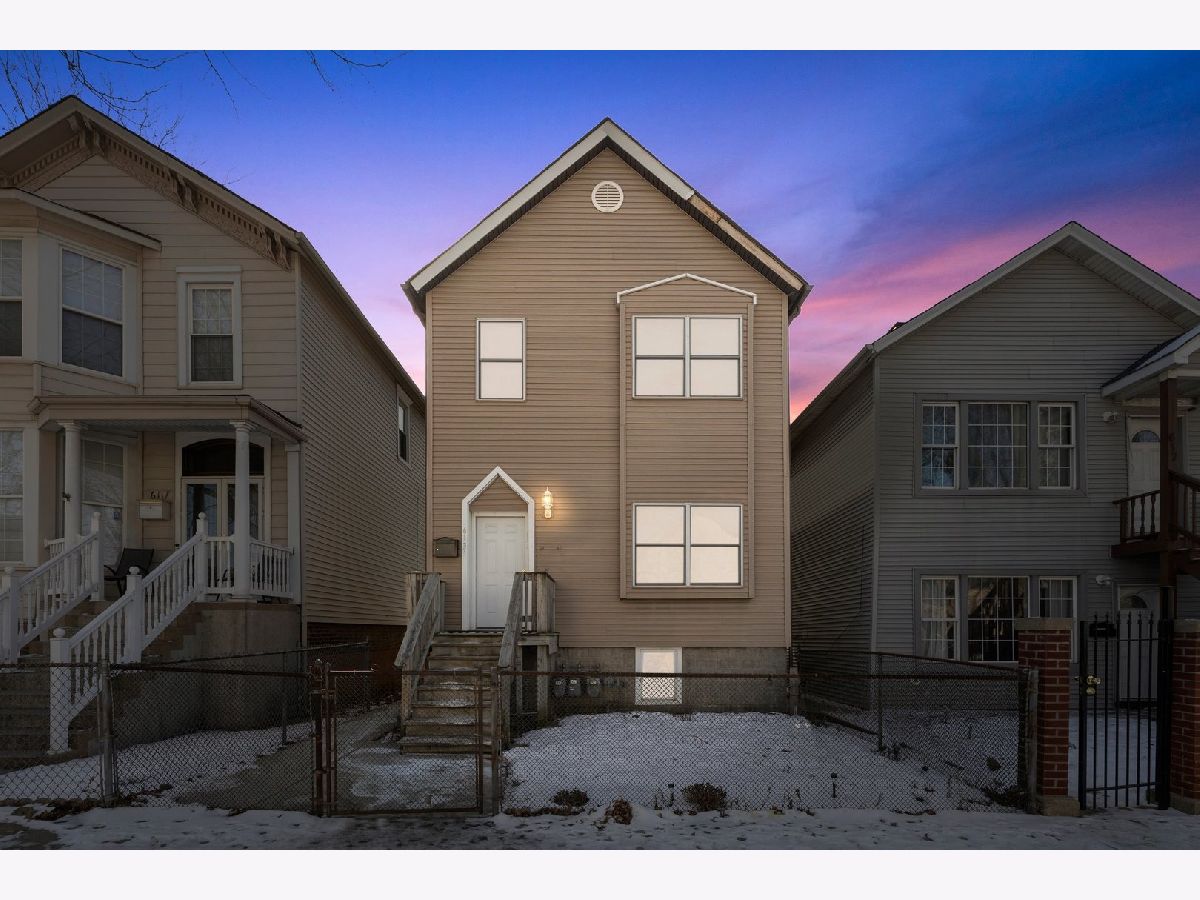 Rented Chicago Illinois, 613 43rd