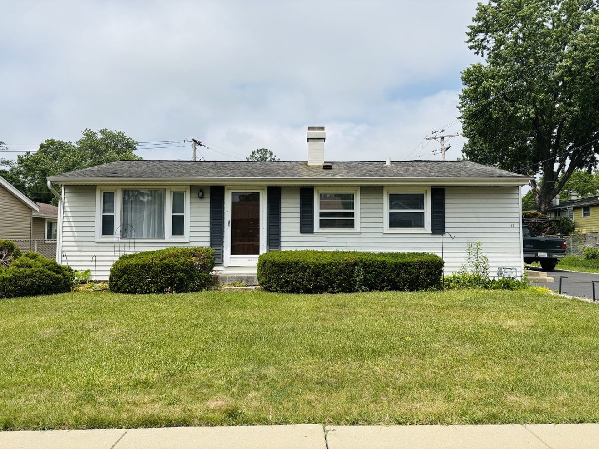  Sold Carpentersville Illinois, 93 Golfview