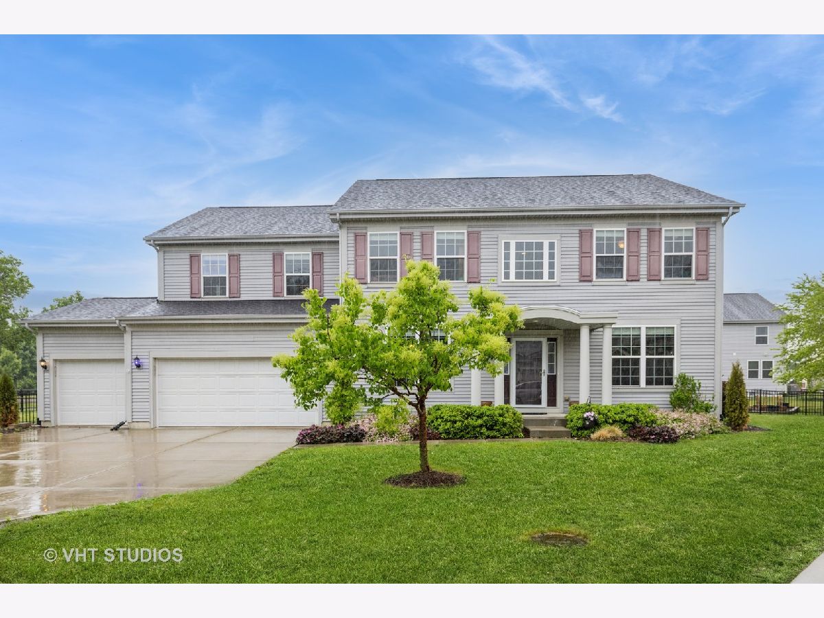 Homes & Townhomes For Sale Coves Algonquin Illinois, 3756 Innesbrook Court