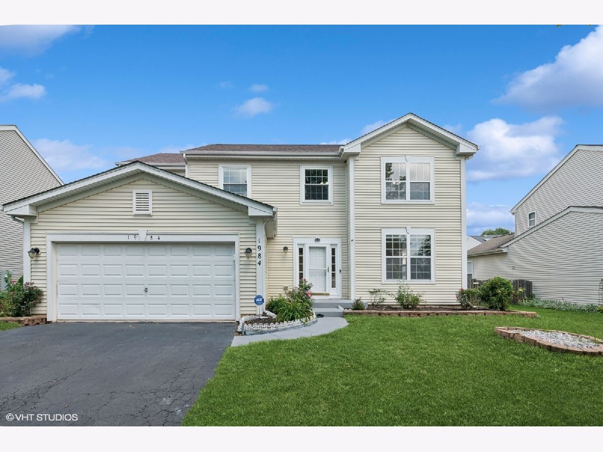 Homes For Sale Natures Glen Aurora Illinois, 1984 Bluemist Drive