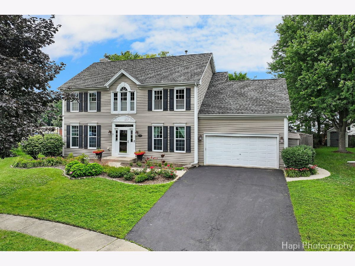 Homes For Sale Estates Of Eastlake Grayslake Illinois, 768 Wexford Court