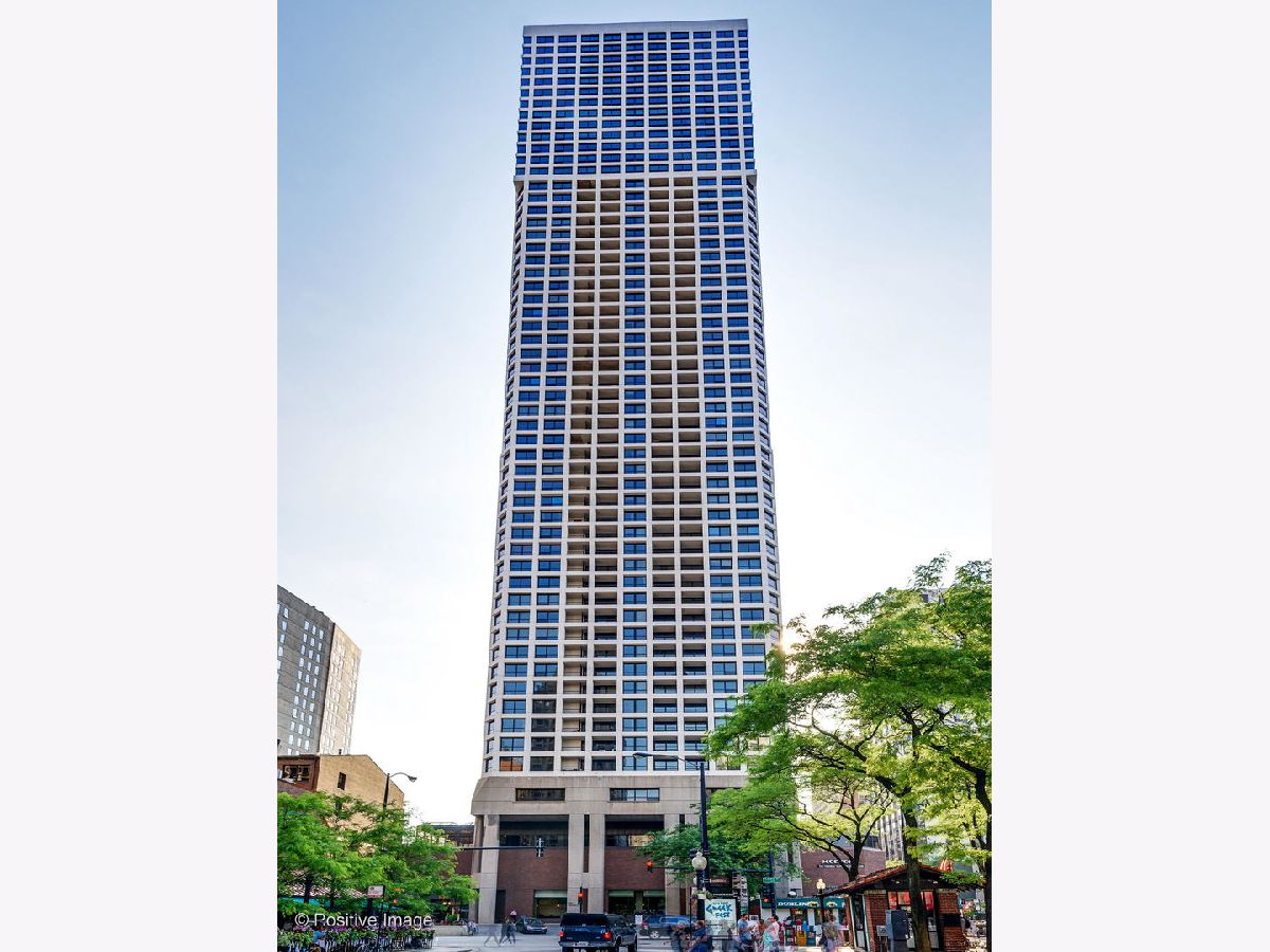  Rented Chicago Illinois, 1030 State