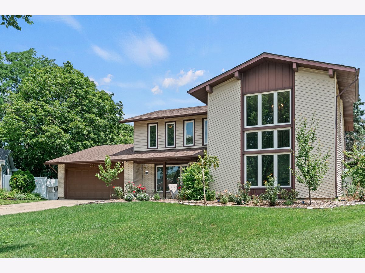 Townhomes & Condos & Homes Sold Westlake Bloomingdale Illinois, 253 Fremont