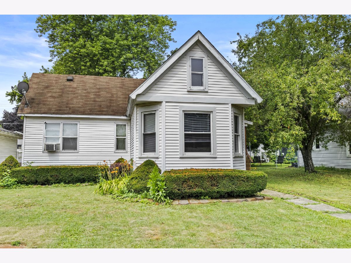  For Sale Grant Park Illinois, 407 Main Street