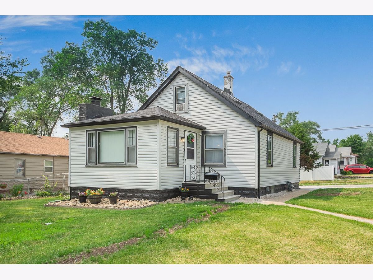  Rented Joliet Illinois, 1725 Washington