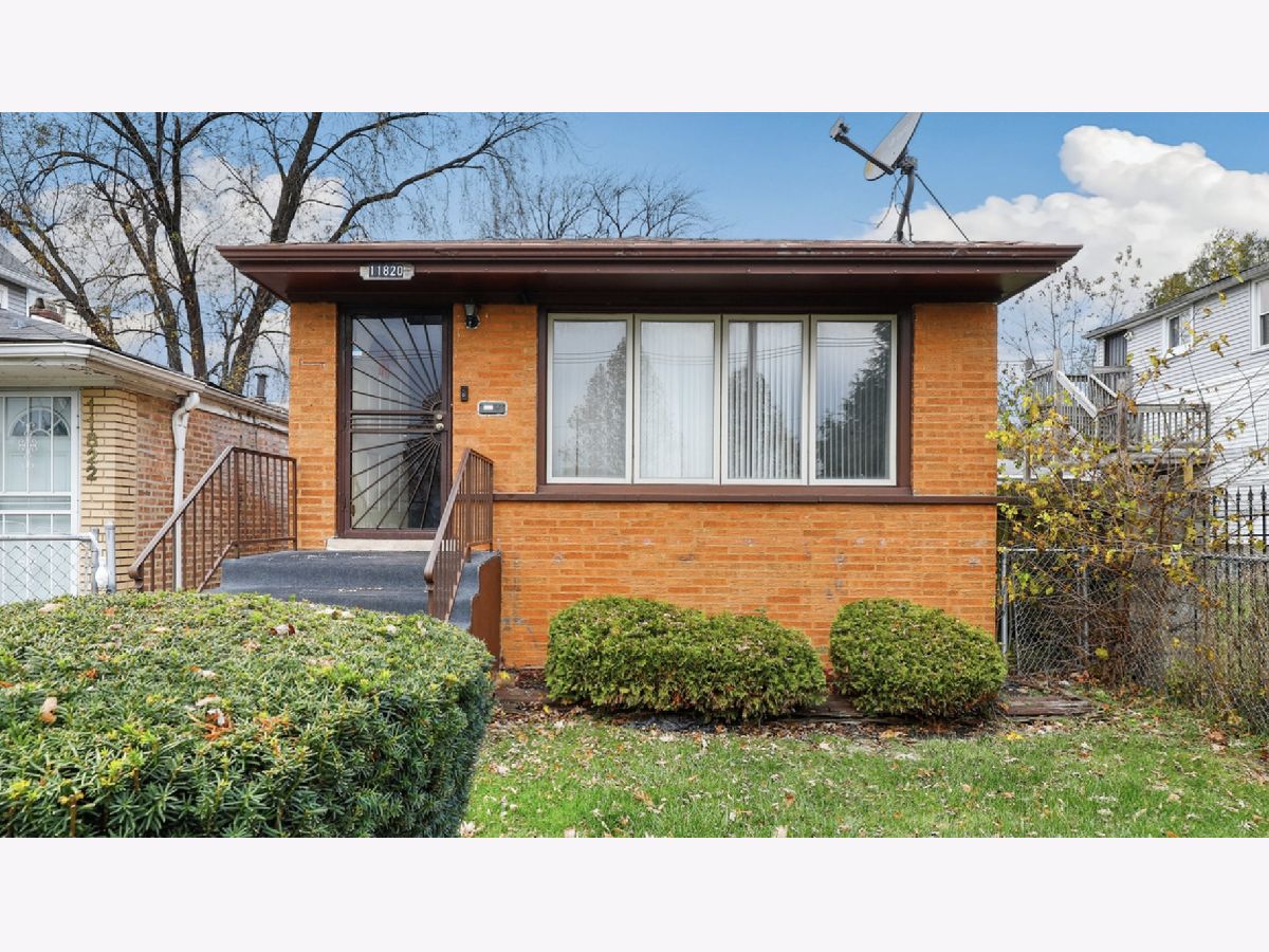 Rented Chicago Illinois, 11820 Watkins