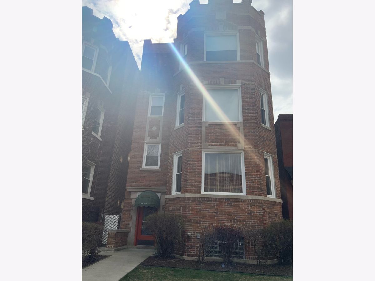 Homes & Condos & Townhomes Rented Southshore Chicago Illinois, 1519 71st