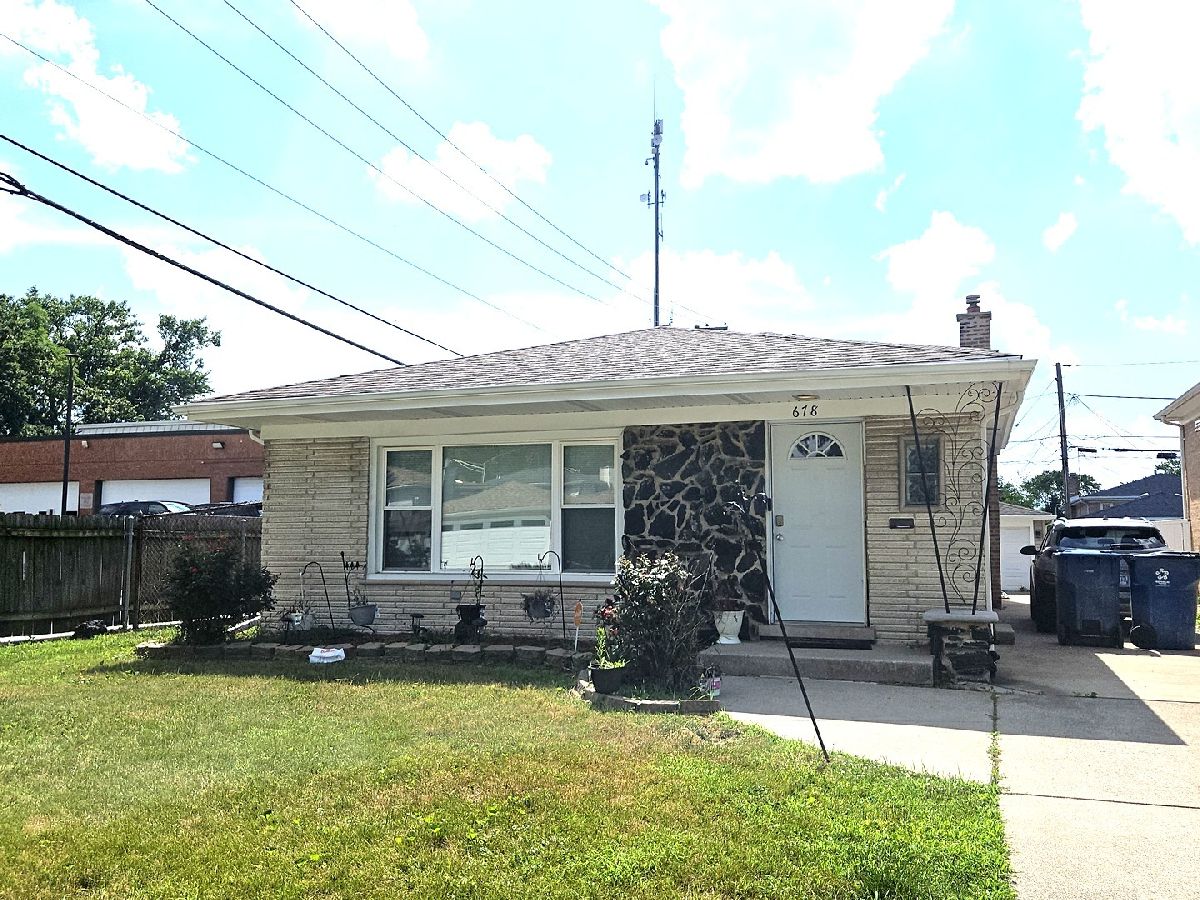 Homes For Sale Ford Calumet Center Calumet City Illinois, 678 Muskegon Avenue