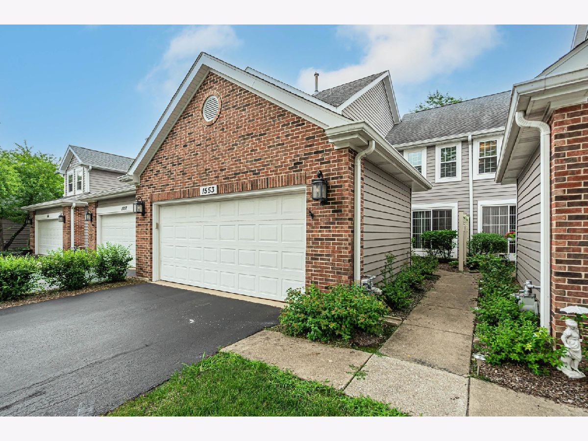  Rented Schaumburg Illinois, 1553 Stevens