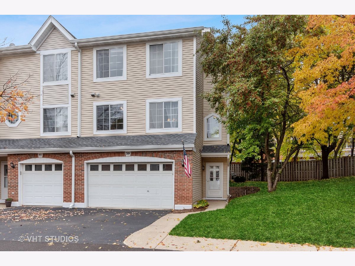  Sold Palatine Illinois, 219 Parallel