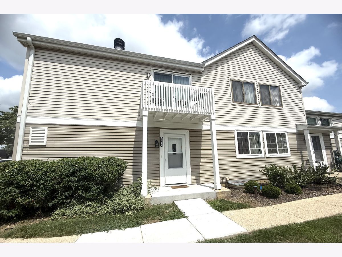  Rented Palatine Illinois, 2077 Ginger