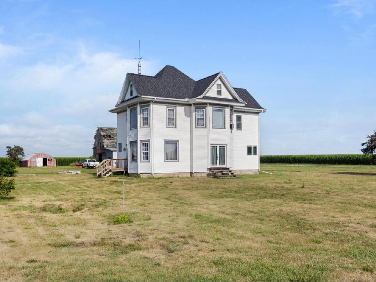  Sold Pontiac Illinois, 14373 1700 East