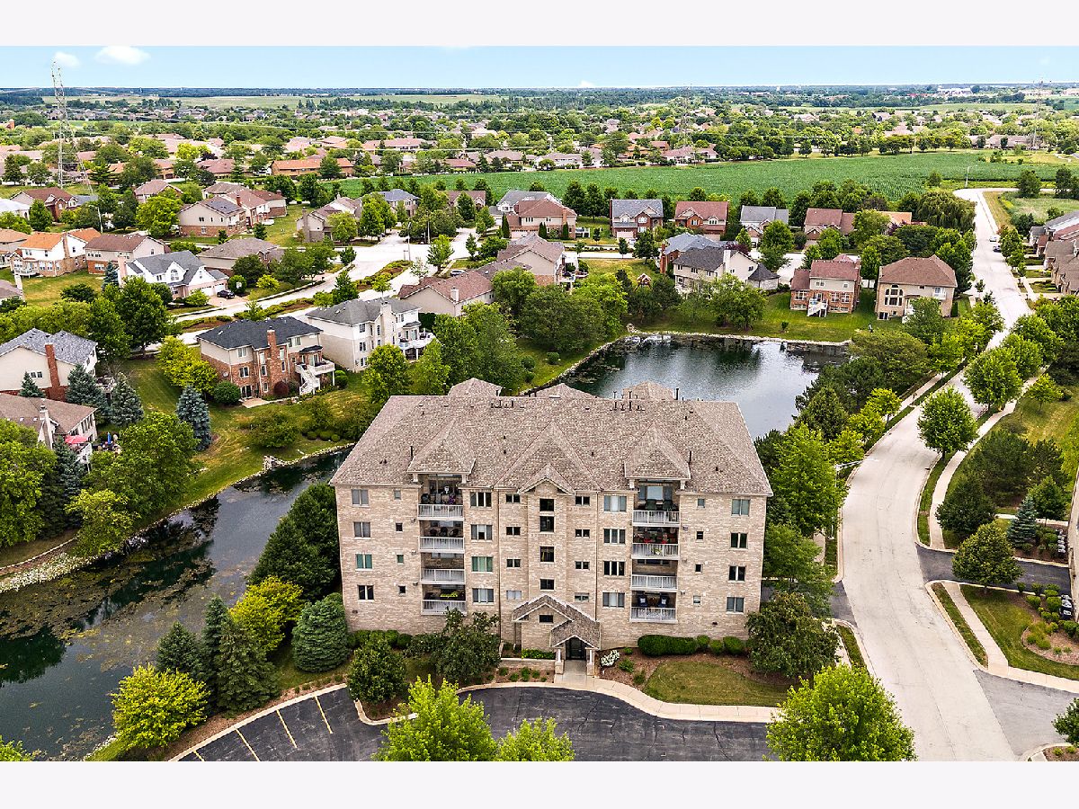 Condos & Townhomes & Homes Sold Fountain Hills Orland Park Illinois, 11110 Waters Edge