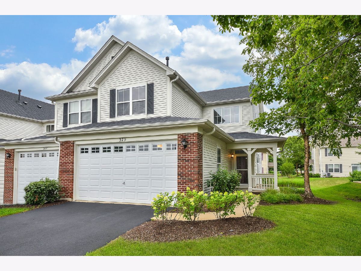 Homes & Townhomes & Condos Sold Churchill Club Oswego Illinois, 379 Mcgrath