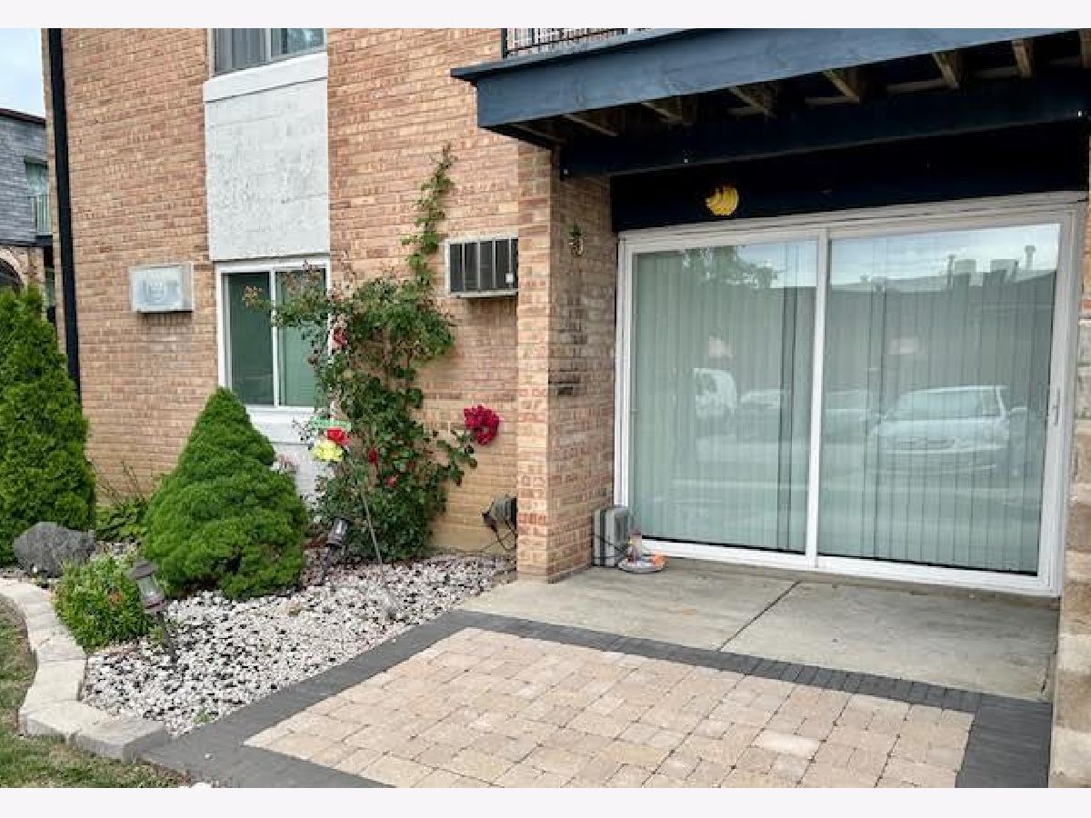 Condominiums For Sale Windhaven Palatine Illinois, 2B Dundee Quarter