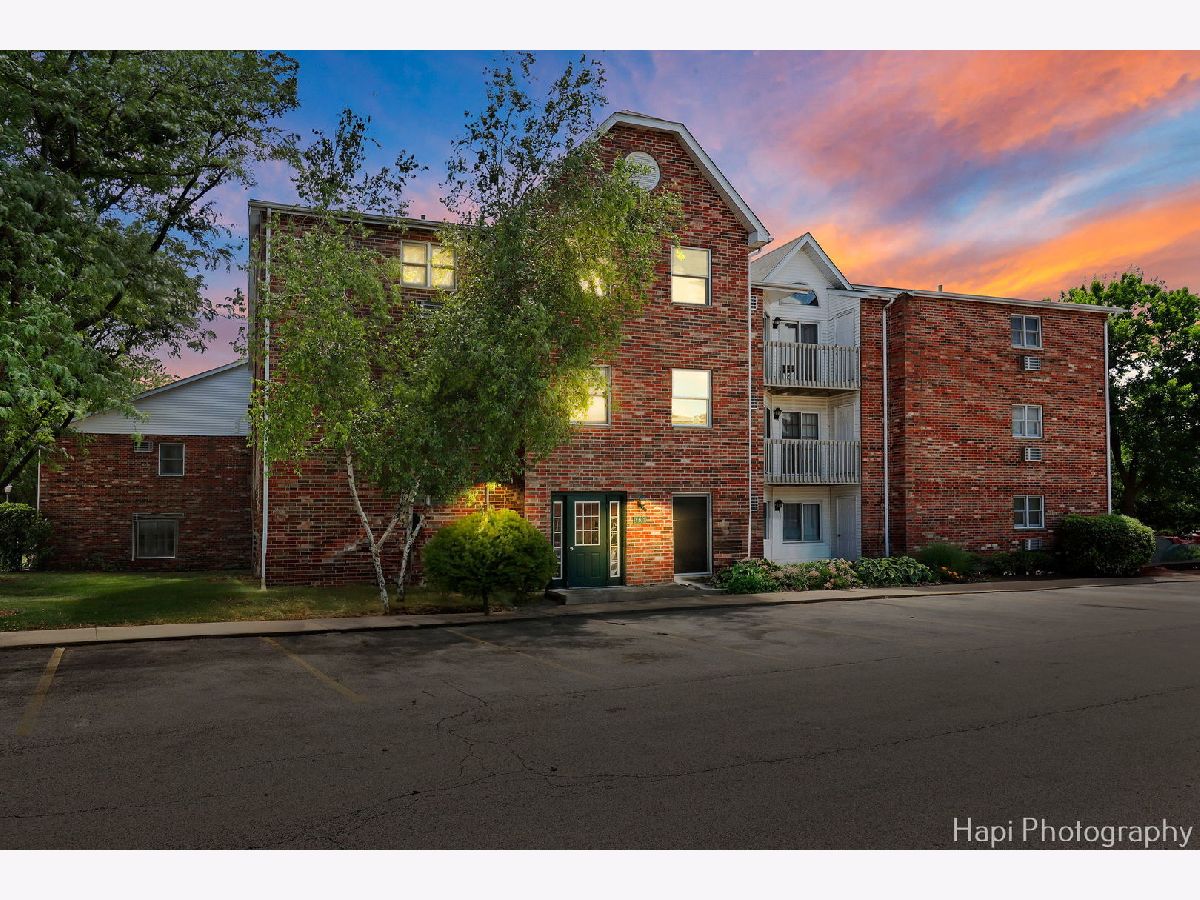 Rented Mchenry Illinois, 4301 Shamrock