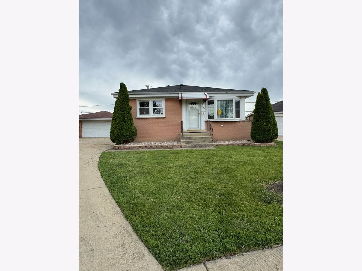Rented Norridge Illinois, 7847 Gunnison